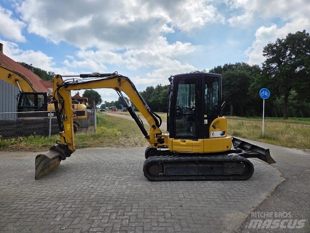 CAT 305E Minikoparki