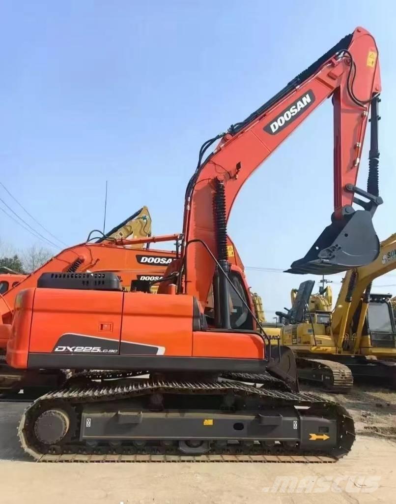 Doosan DX 225 LC Koparki gąsienicowe