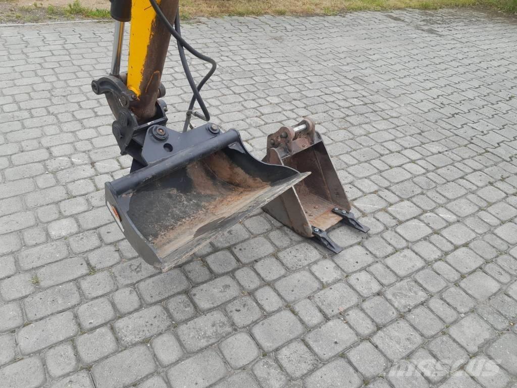JCB 8018 Minikoparki
