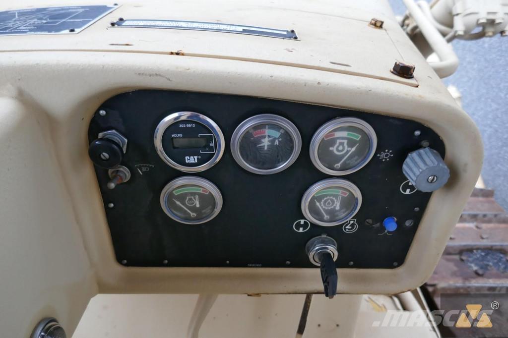 CAT D7G Ex-army Spycharki gąsienicowe