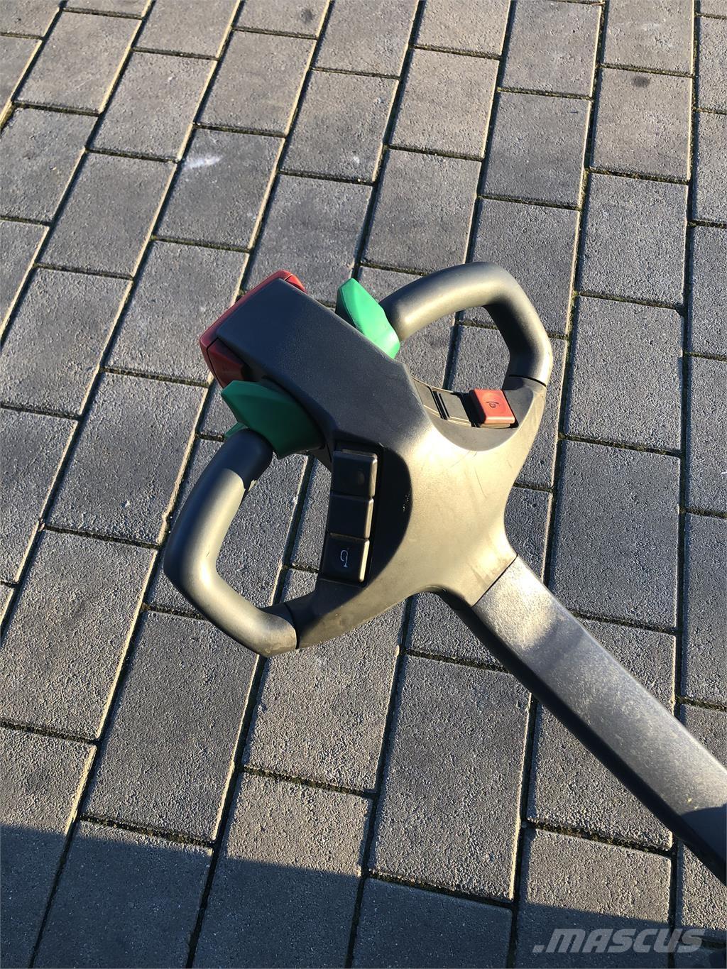 Jungheinrich WP16 Samojezdne maszyny do załadunku