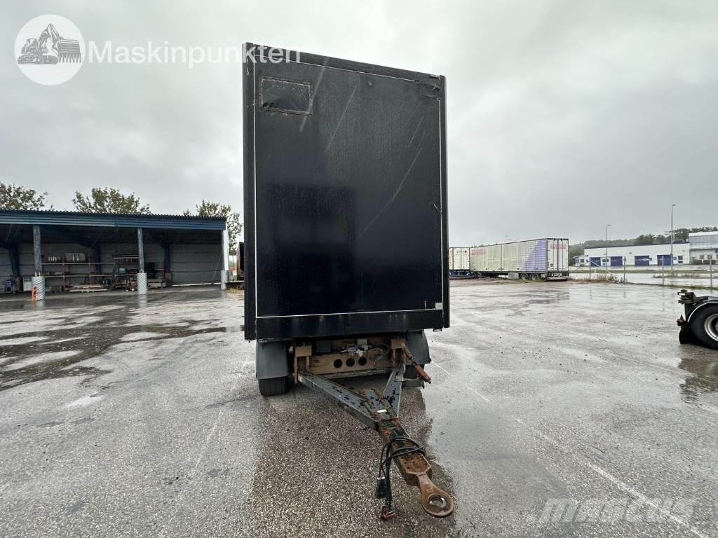 Närko D4HW13L62 Przyczepy ze skrzynią zamkniętą