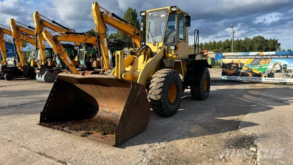 Komatsu WA 200 Ładowarki kołowe