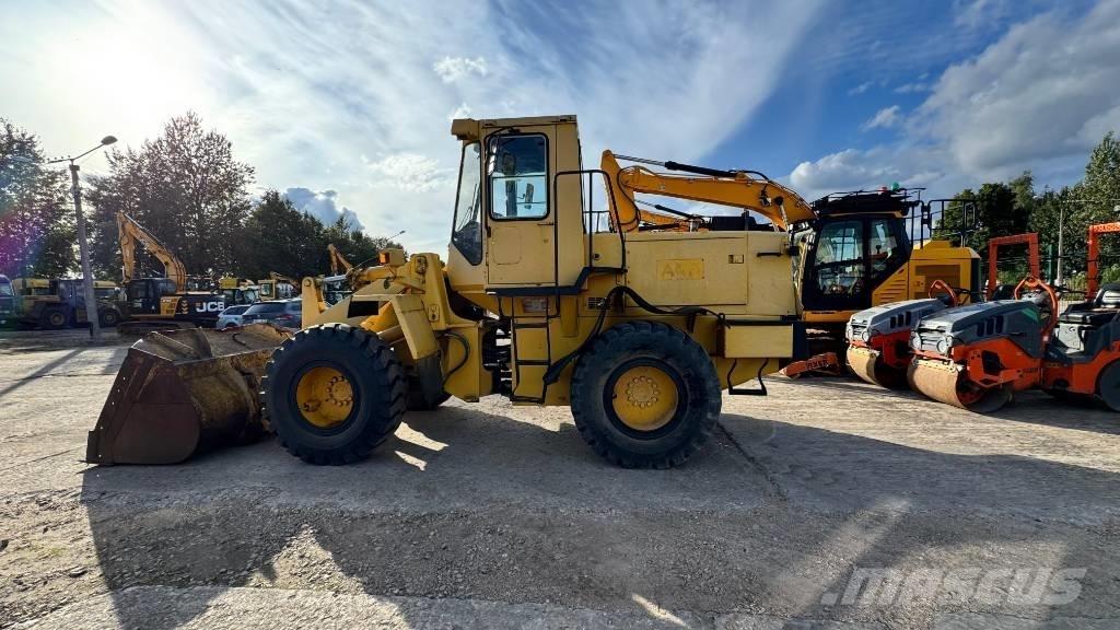 Komatsu WA 200 Ładowarki kołowe