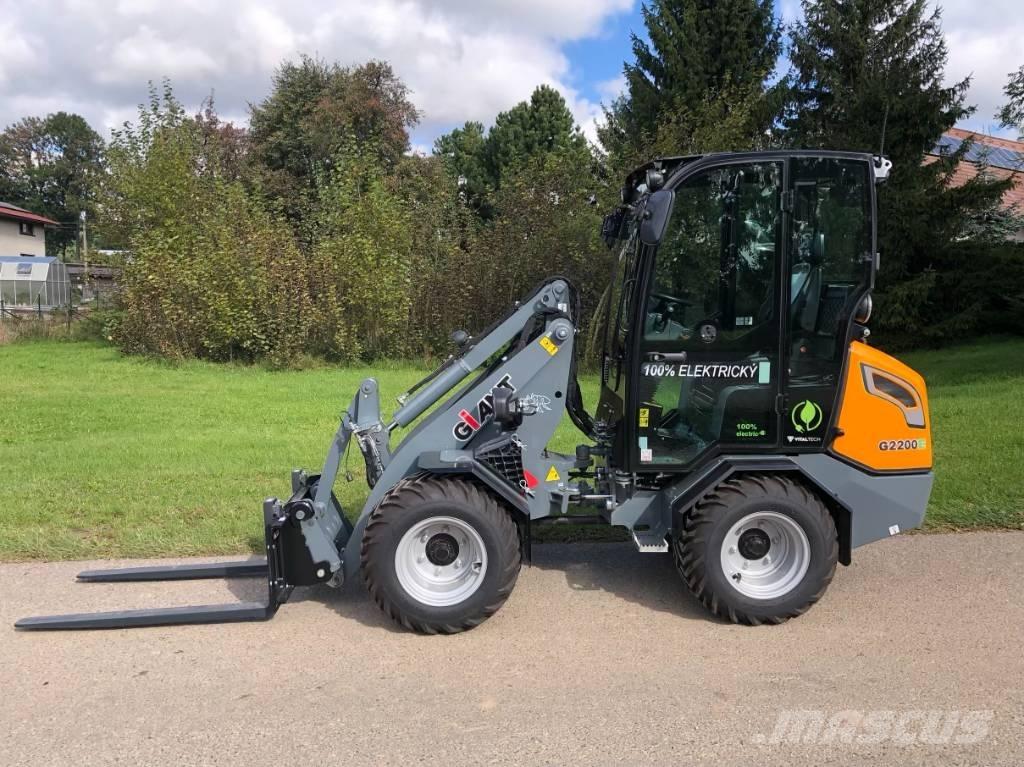GiANT G 2200 E Ładowarki wielofunkcyjne