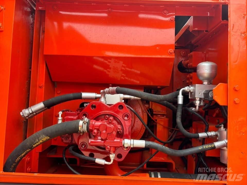 Doosan DX 225 LCA Koparki gąsienicowe