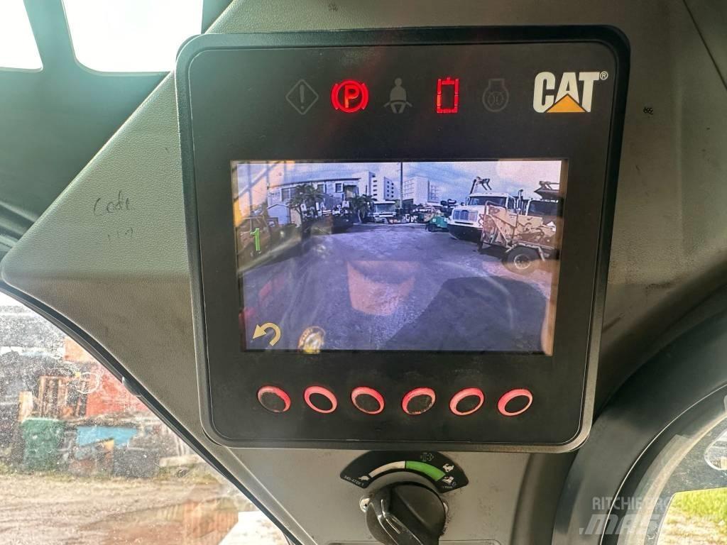 CAT 246 D Ładowarki burtowe