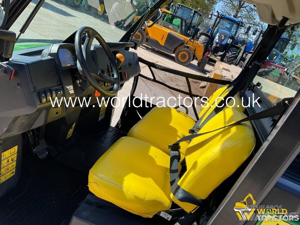 John Deere Gator Maszyny komunalne