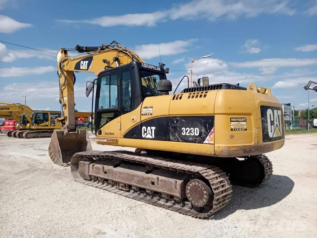 CAT 323 D L Koparki gąsienicowe