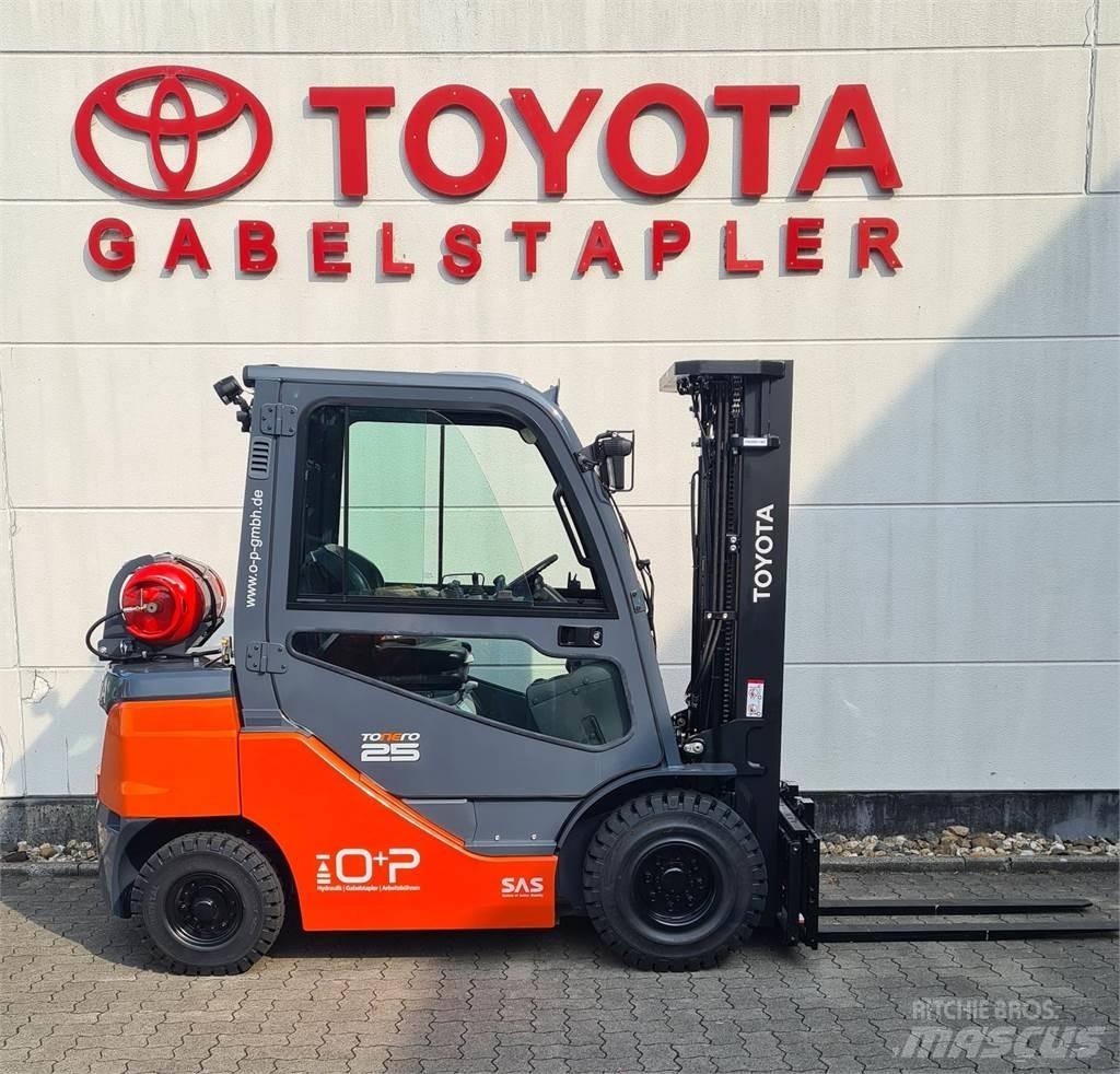 Toyota 02-8FGF25 Wózki LPG