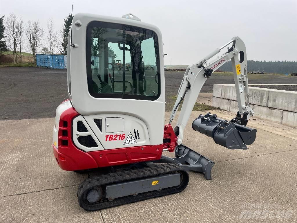 Takeuchi TB 216 Minikoparki