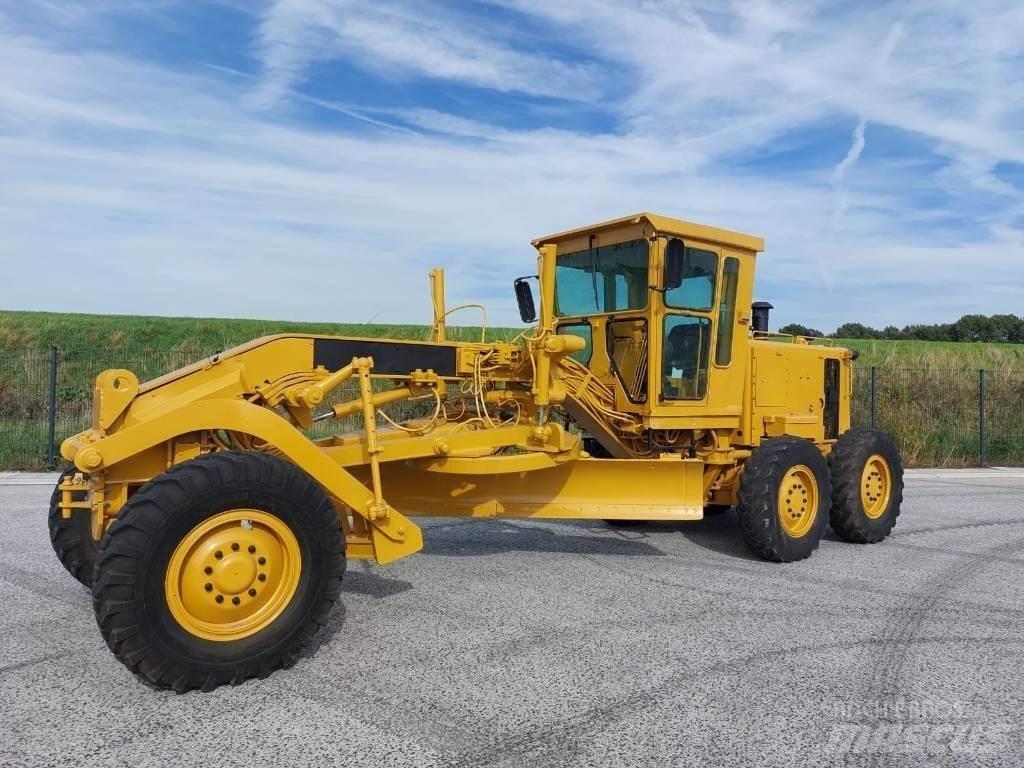 CAT 130 G Równiarki