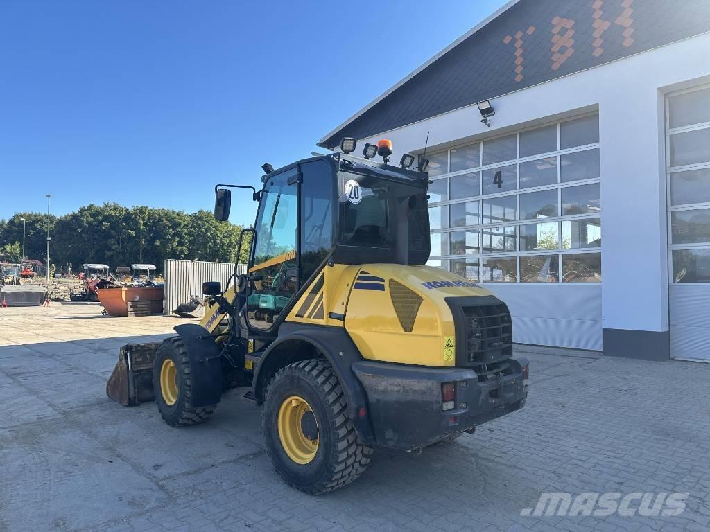 Komatsu WA 80-6 Ładowarki kołowe