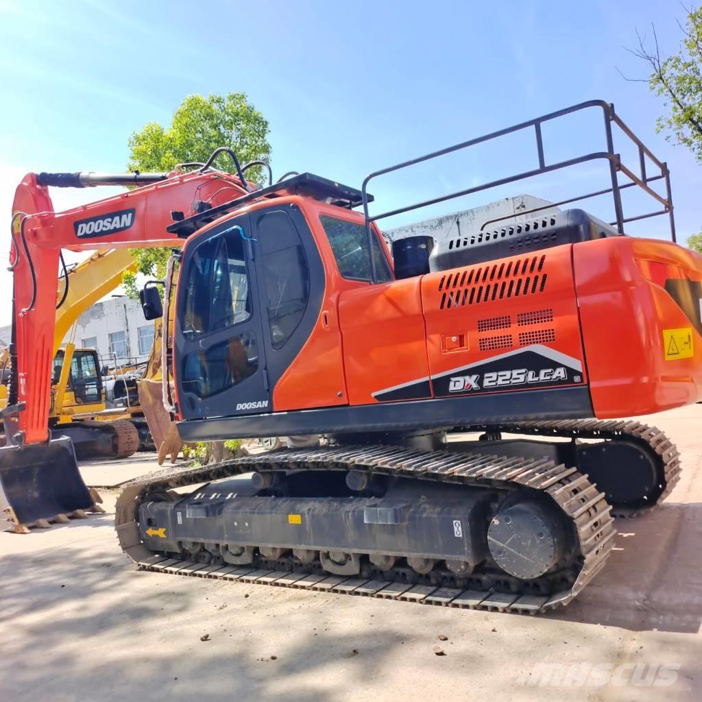 Doosan DX 225 LC-9C Koparki gąsienicowe