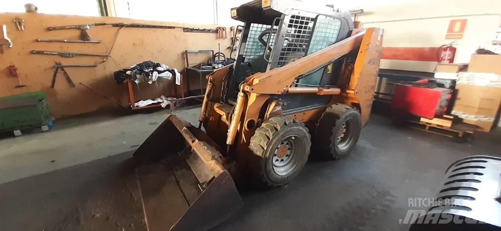 CASE 40XT Ładowarki burtowe