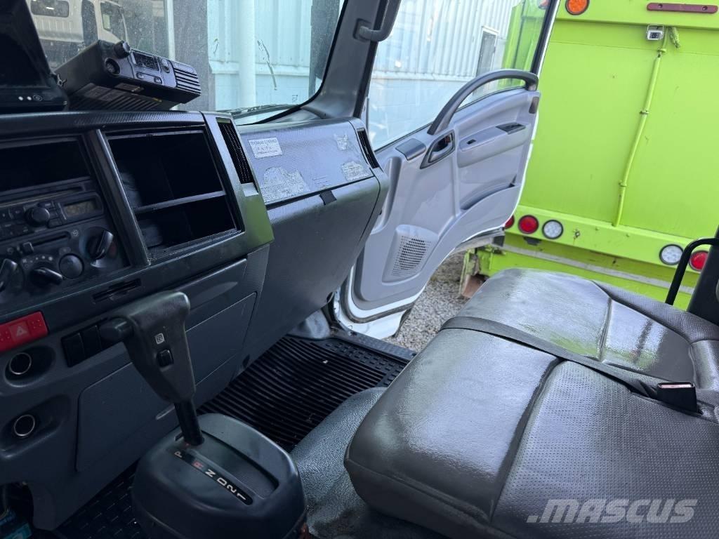 Isuzu NRR Śmieciarki