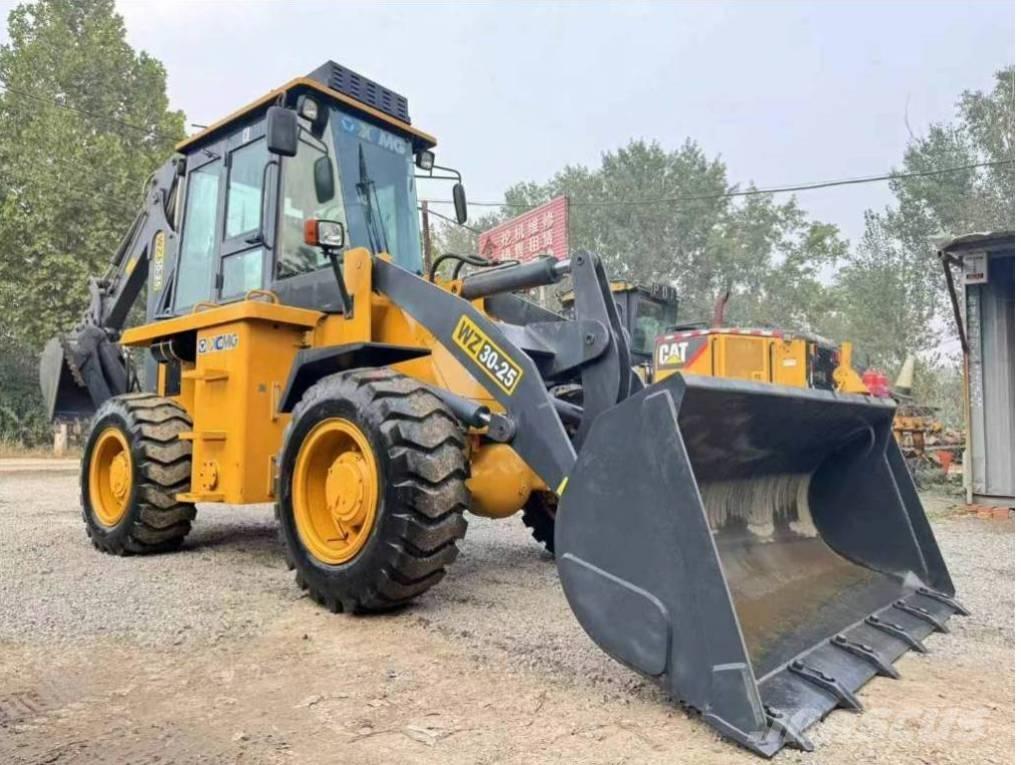 XCMG WZ 30-25 Koparko-ładowarki