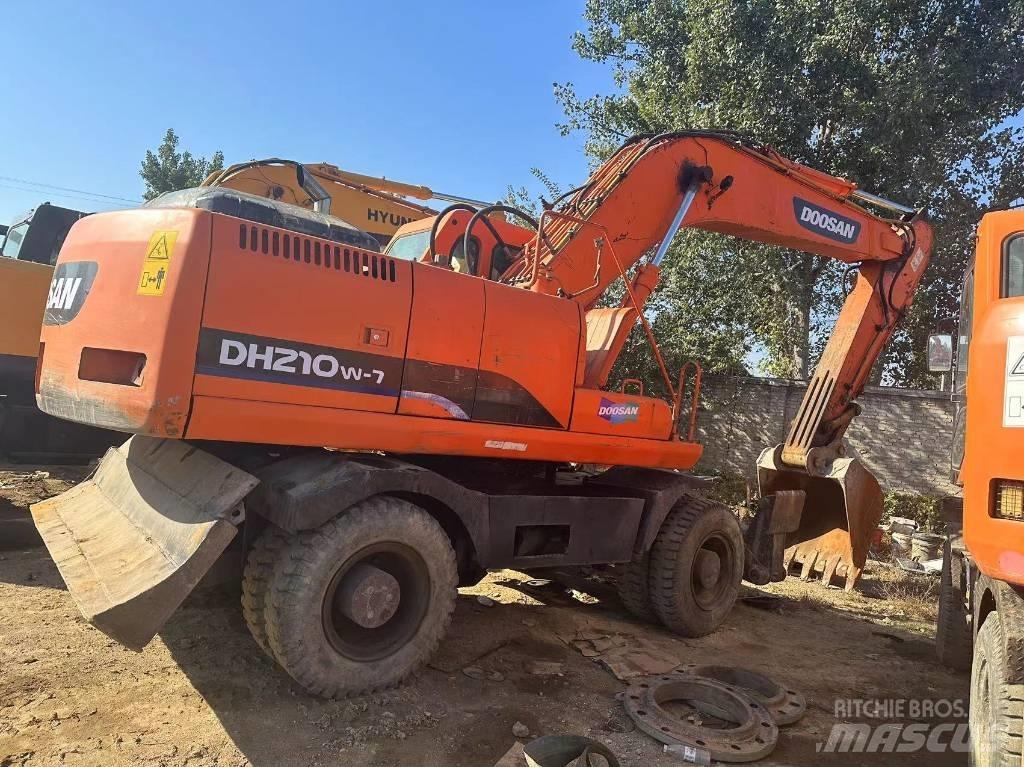 Doosan DH 210 W Koparki kołowe
