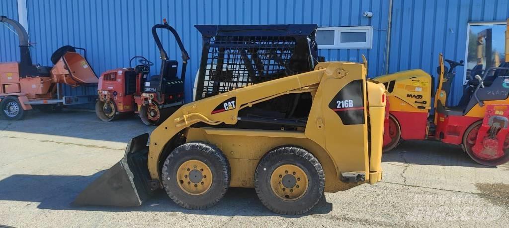 CAT 216 Ładowarki burtowe