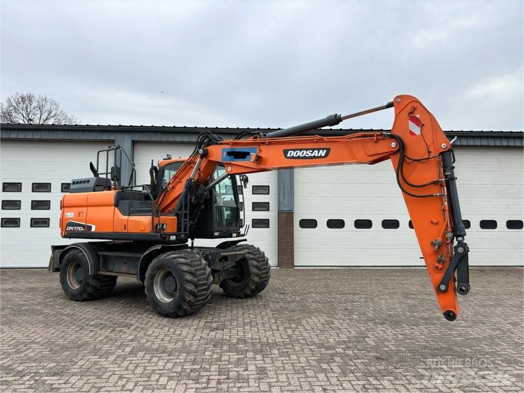Doosan DX 170 W Koparki kołowe