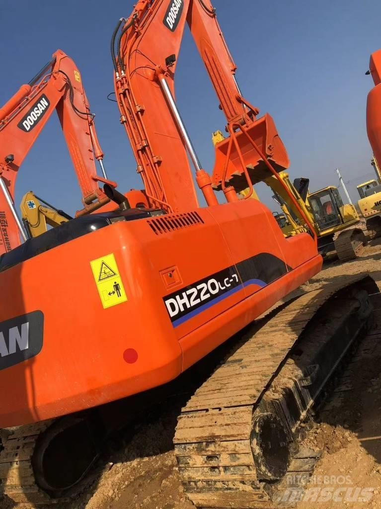 Doosan 220-7 Koparki gąsienicowe