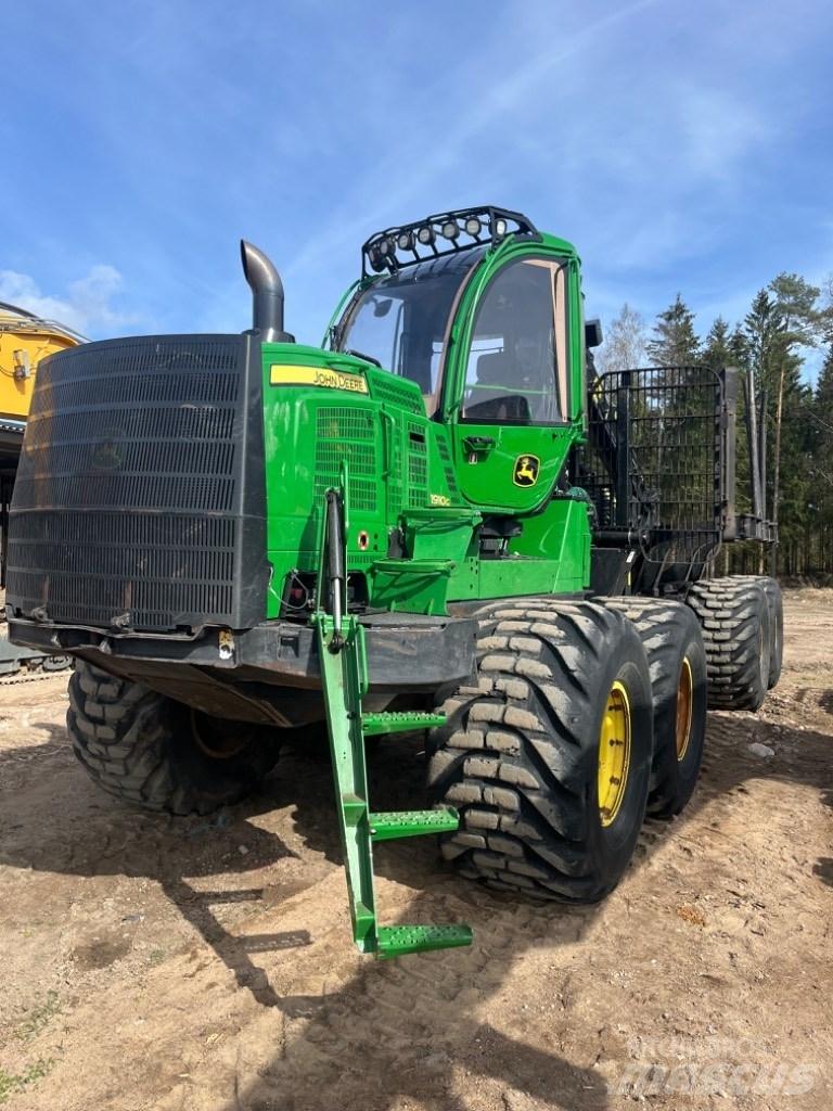 John Deere 1910g Forwardery