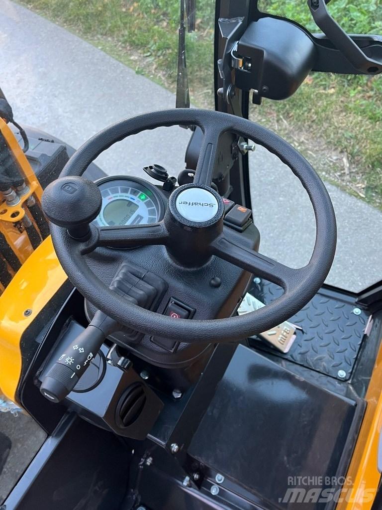 Schäffer 2430 SLT Ładowarki burtowe