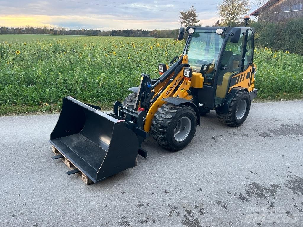 Schäffer 2430 SLT Ładowarki burtowe