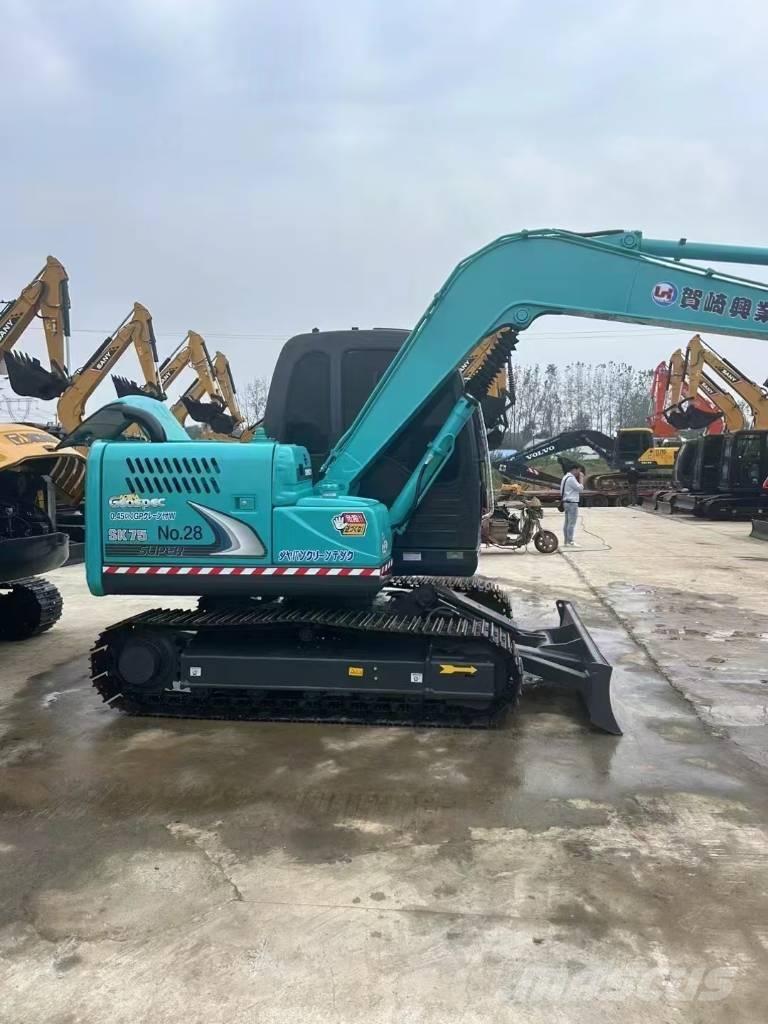 Kobelco SK 75 Koparki gąsienicowe