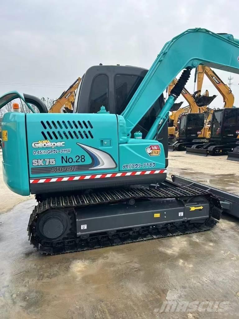 Kobelco SK 75 Koparki gąsienicowe