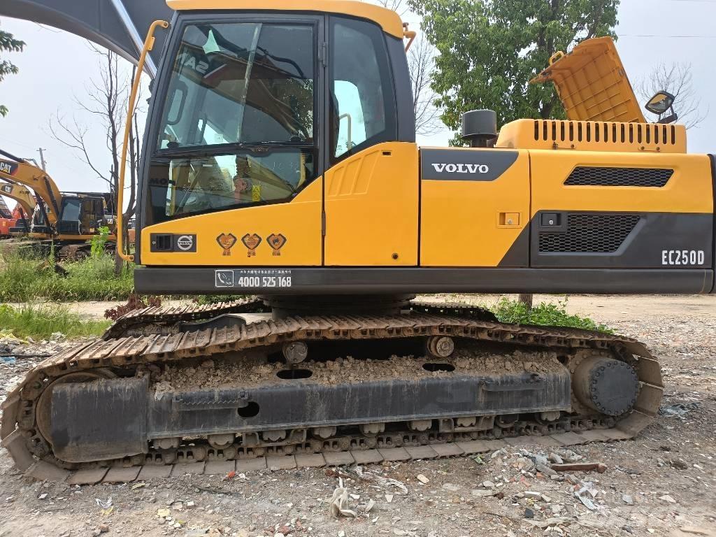 Volvo EC250D Koparki gąsienicowe