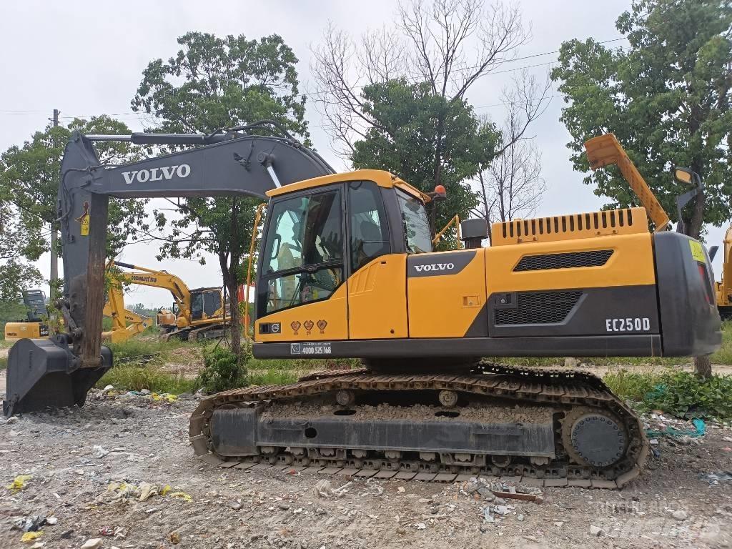 Volvo EC250D Koparki gąsienicowe