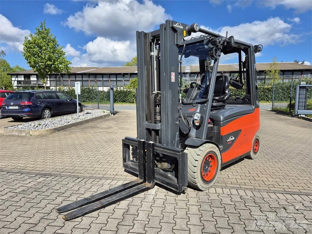Linde E50HL-01 Wózki elektryczne