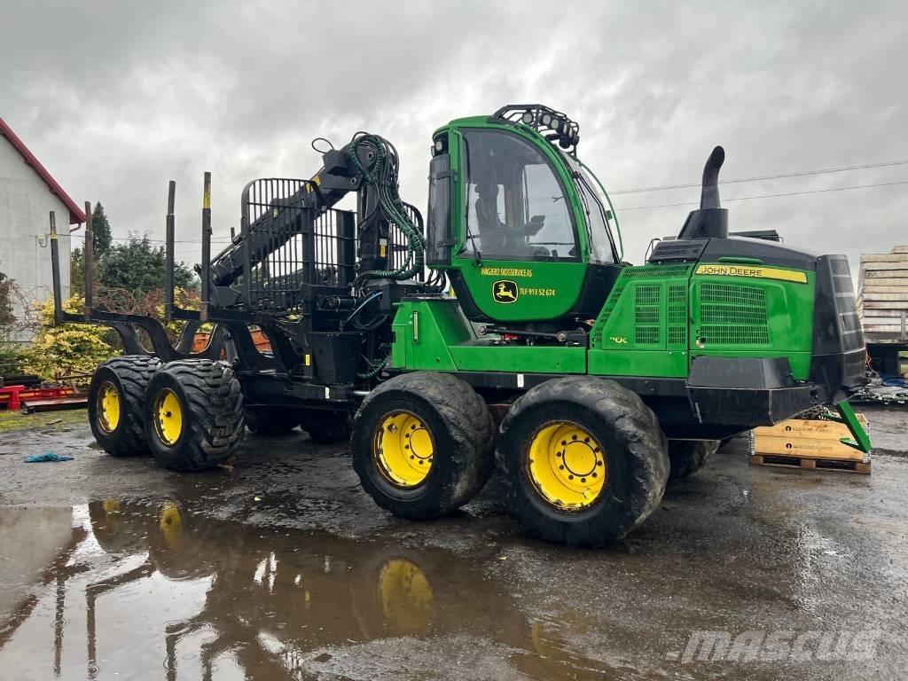 John Deere 1110G Forwardery