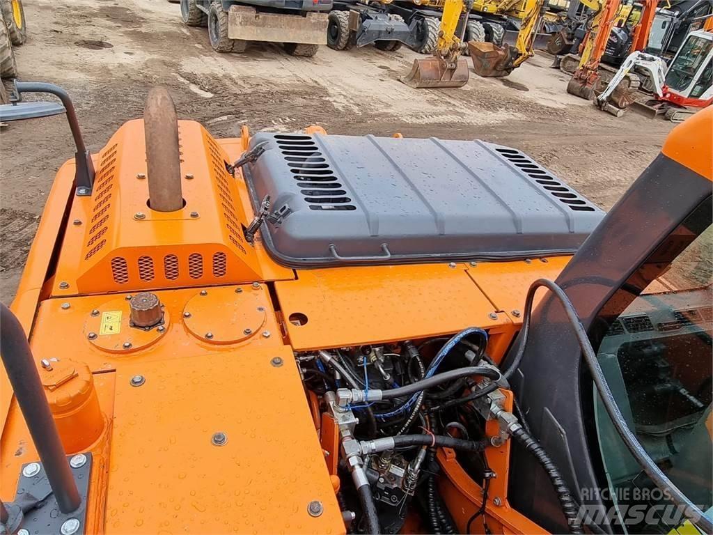 Doosan DX 140 LC-3 Koparki gąsienicowe