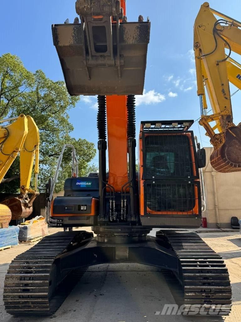 Doosan DX 225 Koparki gąsienicowe