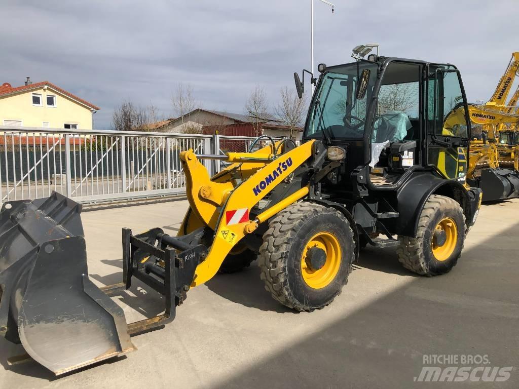 Komatsu WA80M-8 Miniładowarki