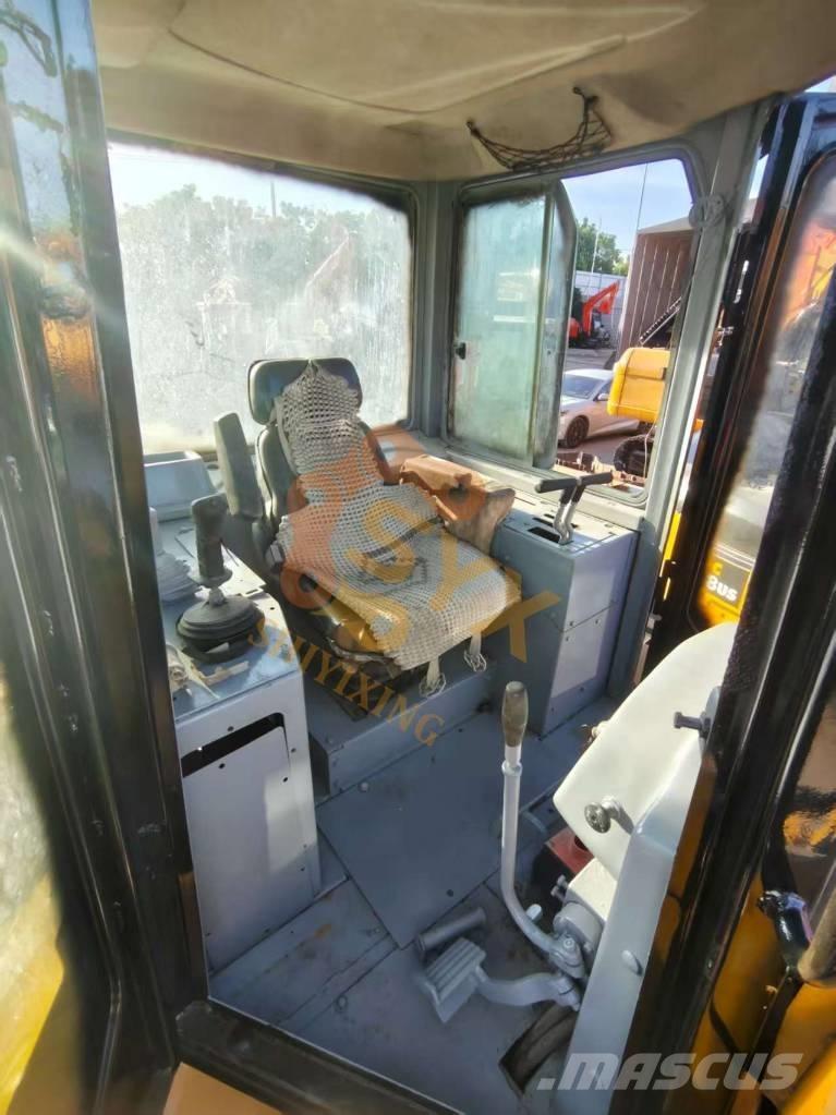 CAT D6G Spycharki gąsienicowe