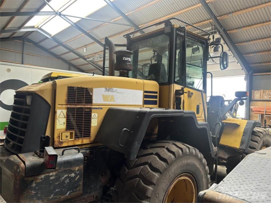 Komatsu WA250PZ-5 Ładowarki kołowe