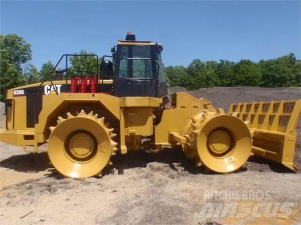 CAT 826G Kompaktory
