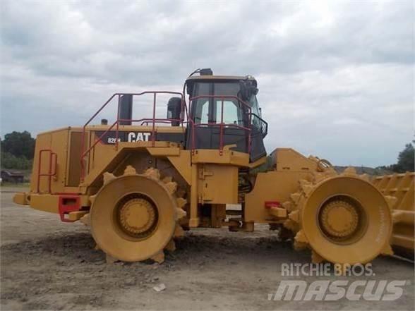 CAT 826H Kompaktory