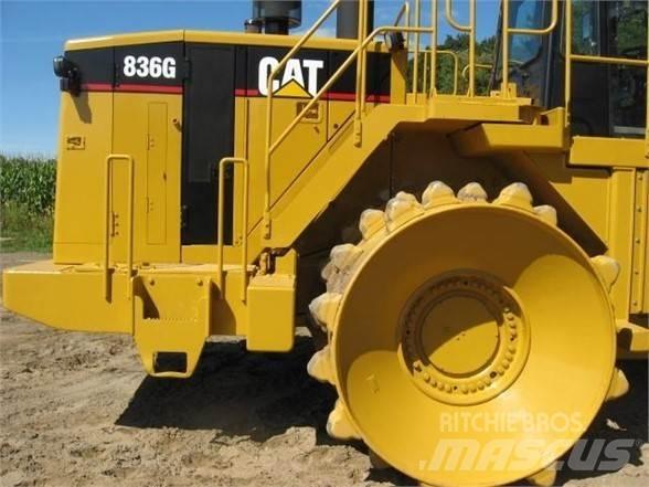 CAT 836G Kompaktory