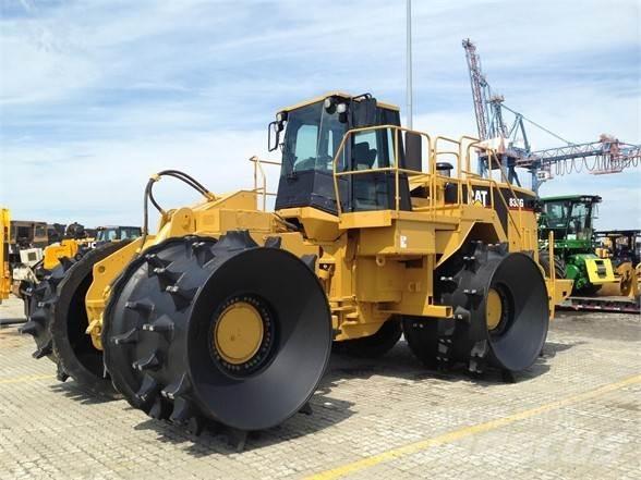 CAT 836G Kompaktory