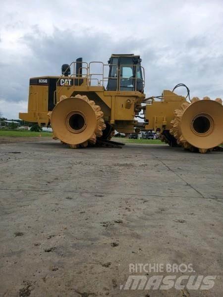 CAT 836G Kompaktory