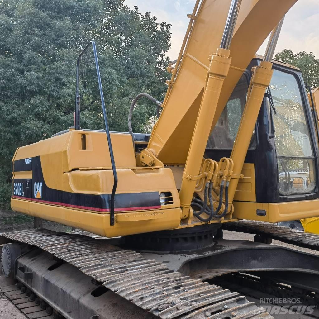 CAT 320 B LC Koparki gąsienicowe