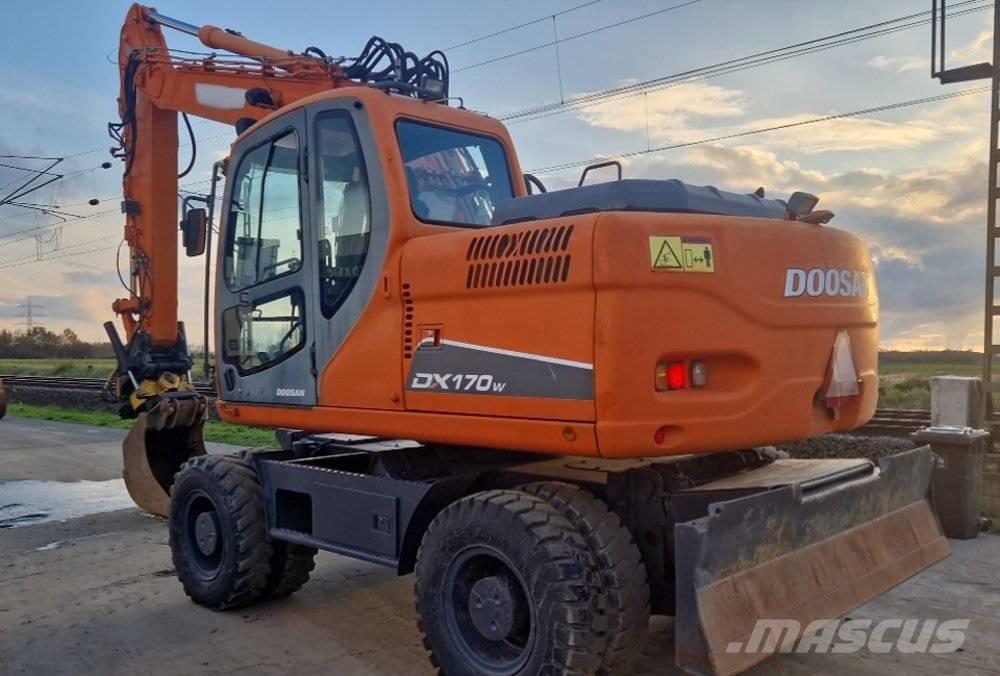 Doosan DX 170 W Koparki kołowe