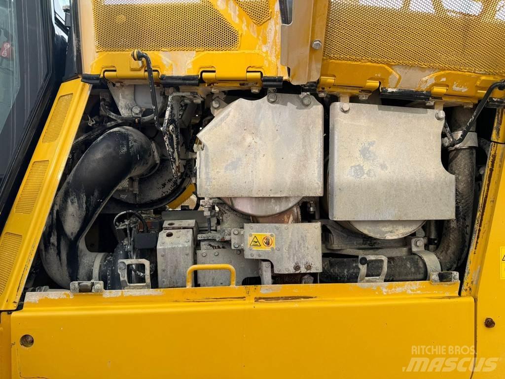 Komatsu D65PXi-18 Spycharki gąsienicowe