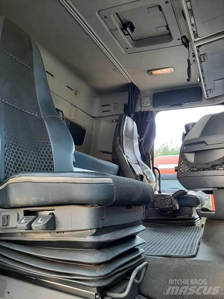 Volvo FH 13 Samochody ciężarowe ze skrzynią zamkniętą