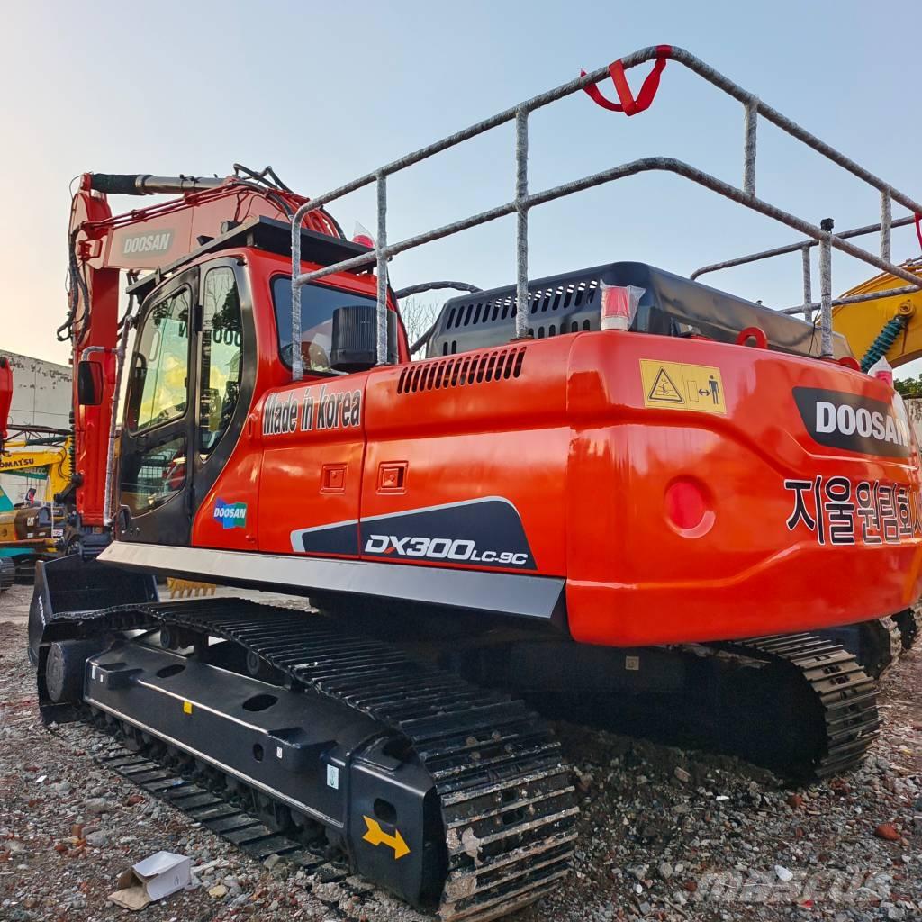 Doosan DX 300 LC Koparki gąsienicowe