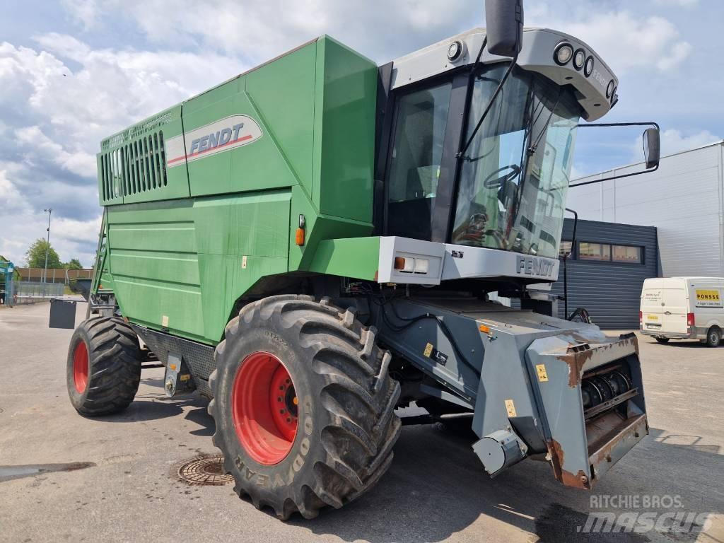 Fendt 8350 Kombajny zbożowe